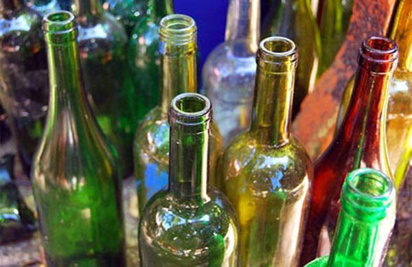 Бутылки из-под вина